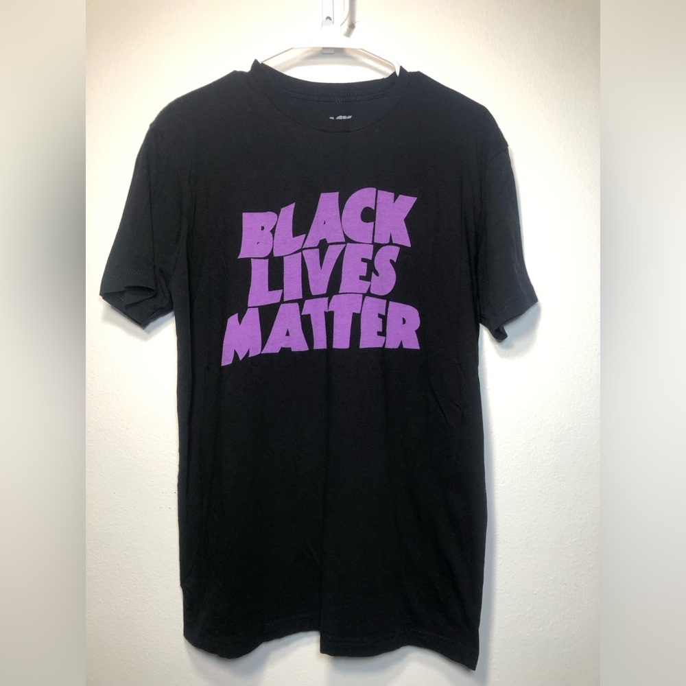 Black T-shirt